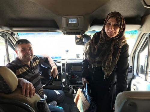 Bus-maher-and-palestinian-woman