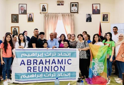 Group-Palestine-Flags-Dialogue